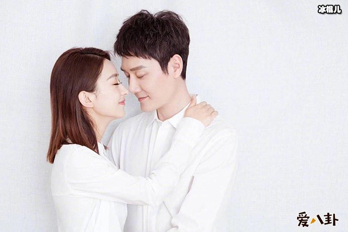 【WPT扑克】冯绍峰朋友圈晒照曝赵丽颖的地位, 没有想到两人相处模式是这样