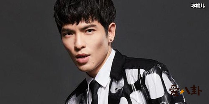 【WPT扑克】雨神萧敬腾8层大别墅 网友感叹堪比豪门世家