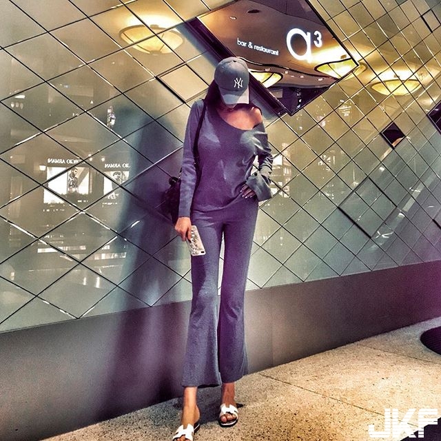 【WPT扑克】推爆！178公分長腿正妹老闆娘「Jessie潔西」不管是美胸還是長腿都讓人神魂顛倒….