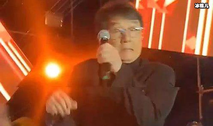 【WPT扑克】成龙演出出现了意外为何还能如此淡定？被网友说不愧是大佬！