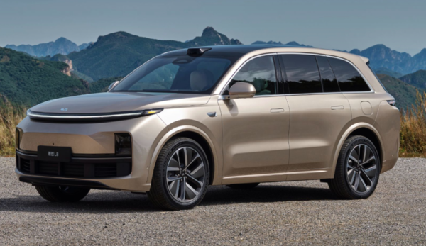 【WPT扑克】理想同学App已接入DeepSeek R1 可与自研大模型切换