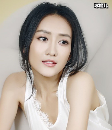 【WPT扑克】王鸥新剧浴袍出镜露美腿！是其演过最大尺度的电视剧吗？