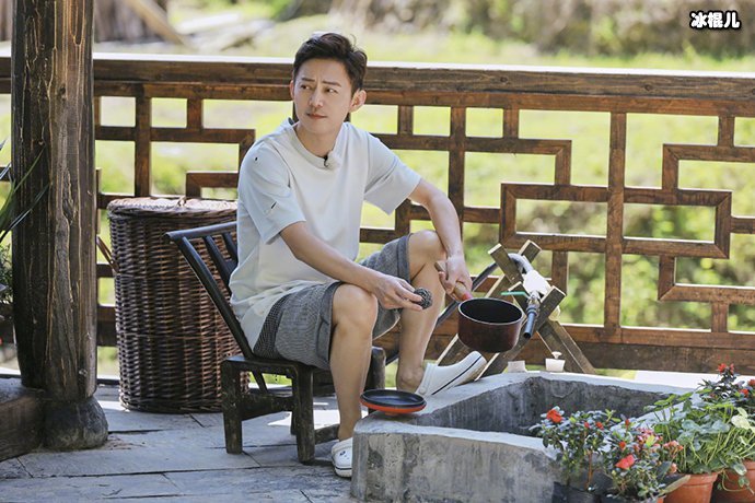 【WPT扑克】何炅暗指迪丽热巴有心机？扒其究竟是怎么一回事？