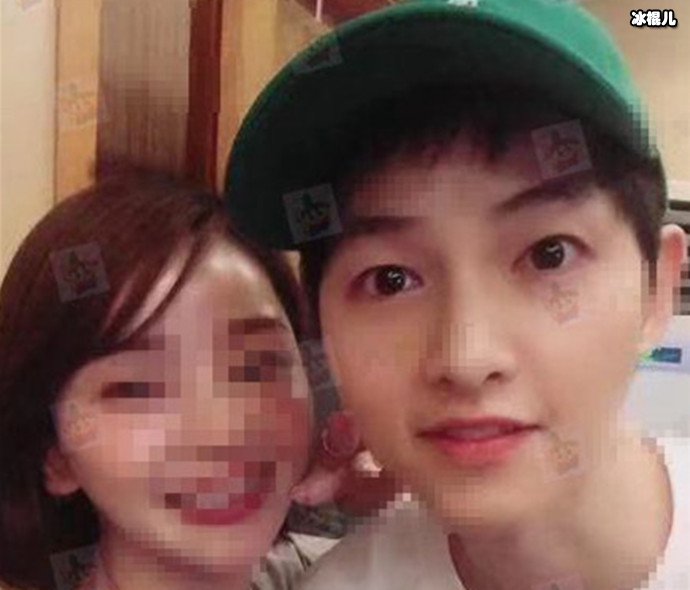 【WPT扑克】宋仲基离婚首次曝光近况， 神态轻松头上绿帽子隐喻什么