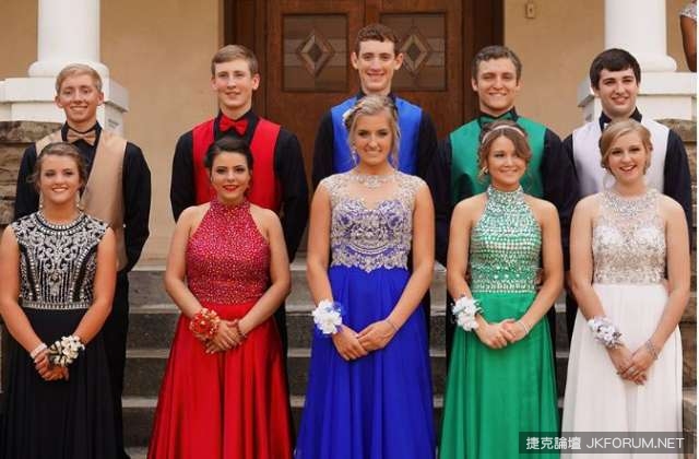 【WPT扑克】這張畢業照的下一秒　讓數萬人讚爆