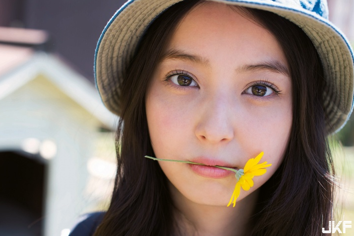 【WPT扑克】佐佐木希突破尺度出新寫真集　「男友視角」清新入浴照讓你遐想無限！