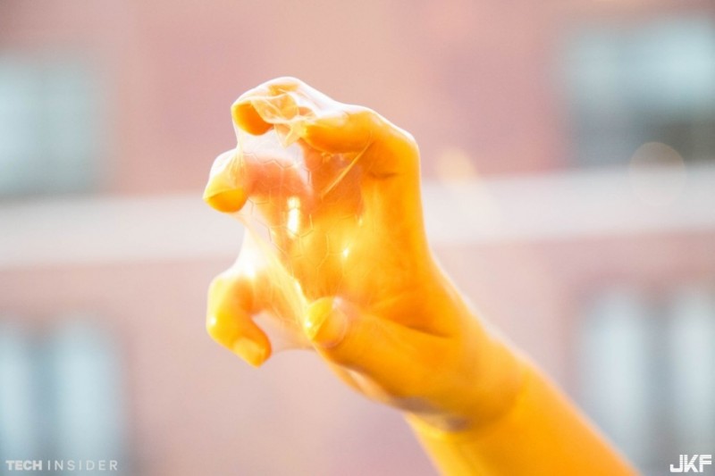 【WPT扑克】再粗的鳥也撞不破！《最堅固保險套》問世　用針也刺不破