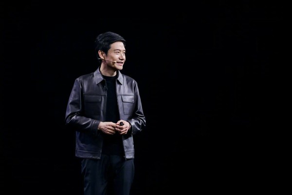 【WPT扑克】罗永浩发文支持雷军：绿牌对汽车工业设计是毁灭性的