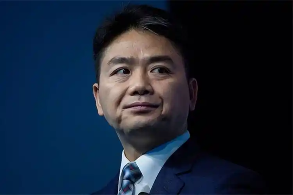 【WPT扑克】刘强东：京东快递员每月退休金5350元 还有几十万公积金