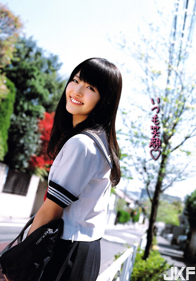 【WPT扑克】憂鬱天使解放　童星長大秀身材「清純又邪惡」…還是制服最對味！