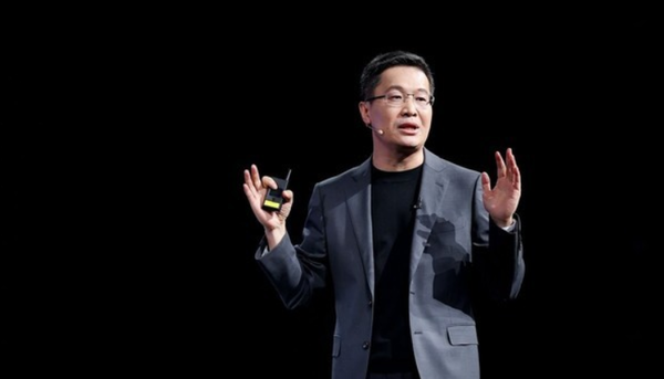 卢伟冰：小米手机重返第一只是开始 今年后劲很足