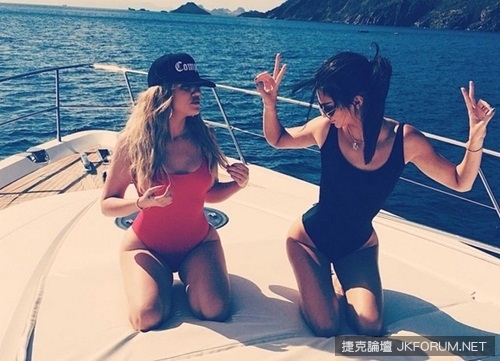 【WPT扑克】還玩反手摸肚臍？這已經不流行　現在興起曬「大腿眉」