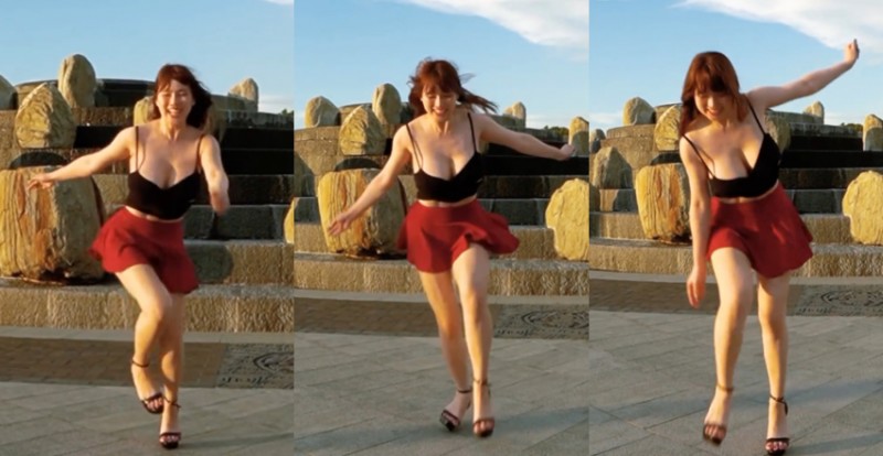 【WPT扑克】巨乳補習班老師胸前負擔太大　跑步重心不穩差點跌倒！