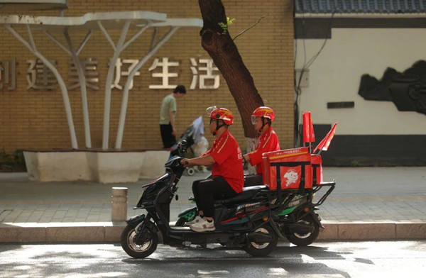 【WPT扑克】京东集团CEO：全职外卖骑手人均收入接近1.3万元