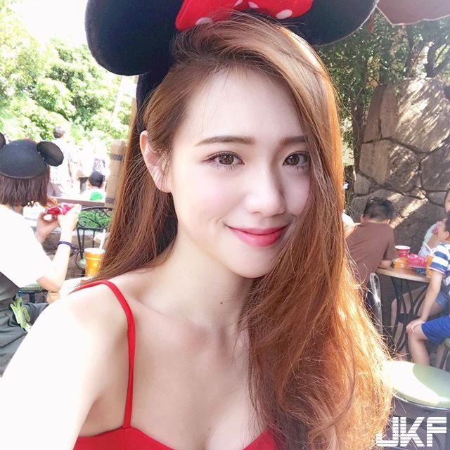 【WPT扑克】這才是童年啊！迪士尼捕獲野生「嫩乳米妮」，白皙大長輩渾圓飽滿：這個米妮我可以啊！