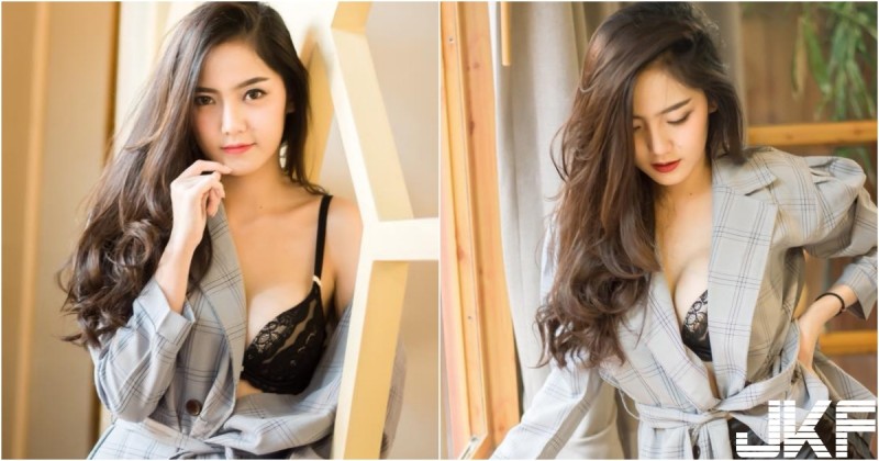 【WPT扑克】「氣質甜美奶妹」好豪放！大衣下沒穿只剩性感內衣！火辣身材藏不住啊！