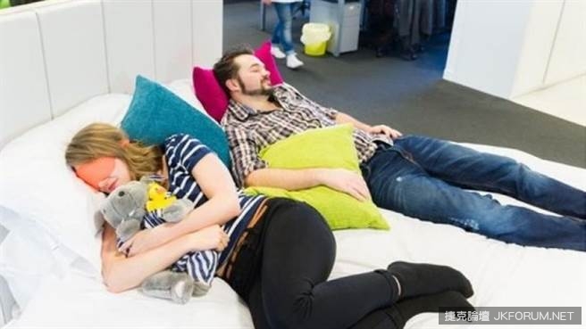 【WPT扑克】上班睡覺不是夢 這間公司福利讓人超羨慕！