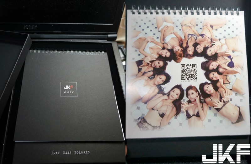 【WPT扑克】抓住眾人目光！辦公桌上擺「這本年曆」　全天下男人羨慕死你啊～