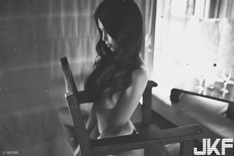 【WPT扑克】「越南版Angelababy」超級S曲線，比基尼下的圓乳嫩白的讓人直接血液倒流了！