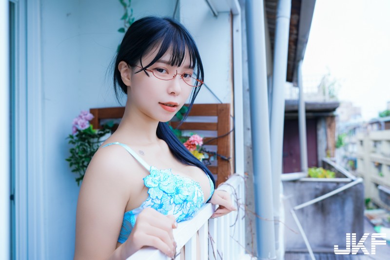 【WPT扑克】純天然H罩杯！甜美正妹「何何」假期大解放，「豐滿美體」不私藏