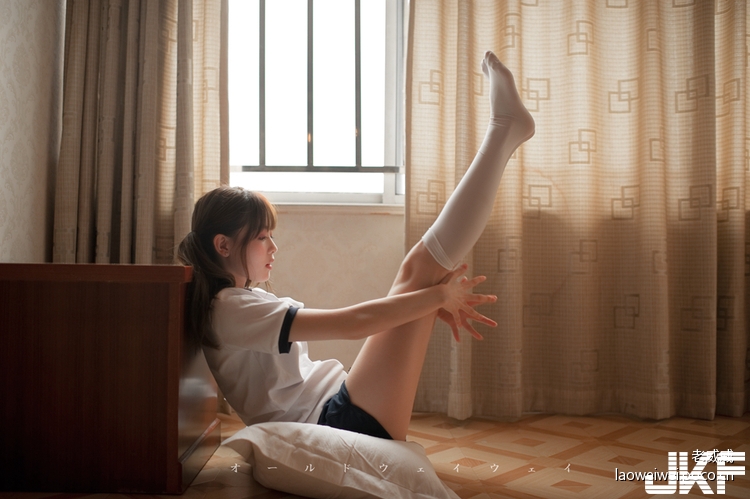 【WPT扑克】學生妹的「私密絕對領域」！最嬌羞的青澀眼神問你想跟她一起做什麼？