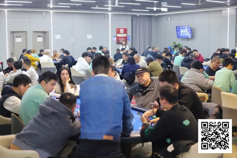 【WPT扑克】长沙阳光月赛首日 | 当扑克月赛遇上圣诞季，冬日点燃牌手热情！DAY1A组共320人次参赛，刘欢领衔39人晋级下一轮