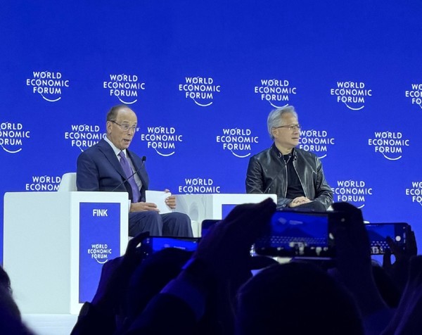 【WPT扑克】黄仁勋称后悔卖英伟达股票买奔驰：这是世上最贵的车