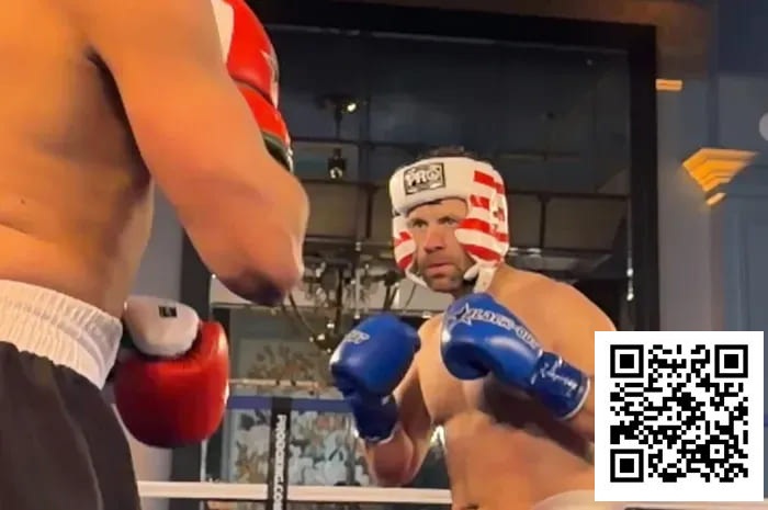 【WPT扑克】”Jungleman”拳击赛第二回合遭偷袭，面部流血，比赛被叫停