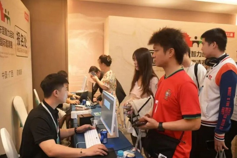 【WPT扑克】第三届国门杯次日 | 广西三月三，主赛A组开打共135人次参赛，林峰CL携35人晋级第二轮，邓彪勇夺开幕赛冠军