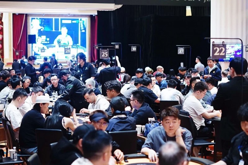 【WPT扑克】TLPT济州岛站|主赛B组171人次火爆对战剩余26人晋级!Bai Yunpeng狂揽超80万计分笑傲全场!YIMING LEE斩获巡游豪客赛王冠!
