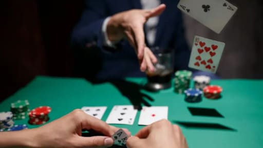 【WPT扑克】德州扑克中最容易被忽视的技巧：学会正确弃牌