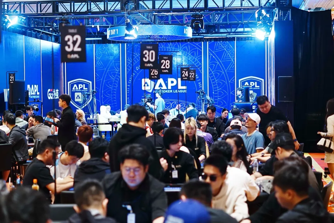 【WPT扑克】APL济州岛｜续写高光！主赛狂卷1192人次参赛余172位选手挺进Day2，明日竞逐更高目标！徐杰明加冕系列赛双冠王
