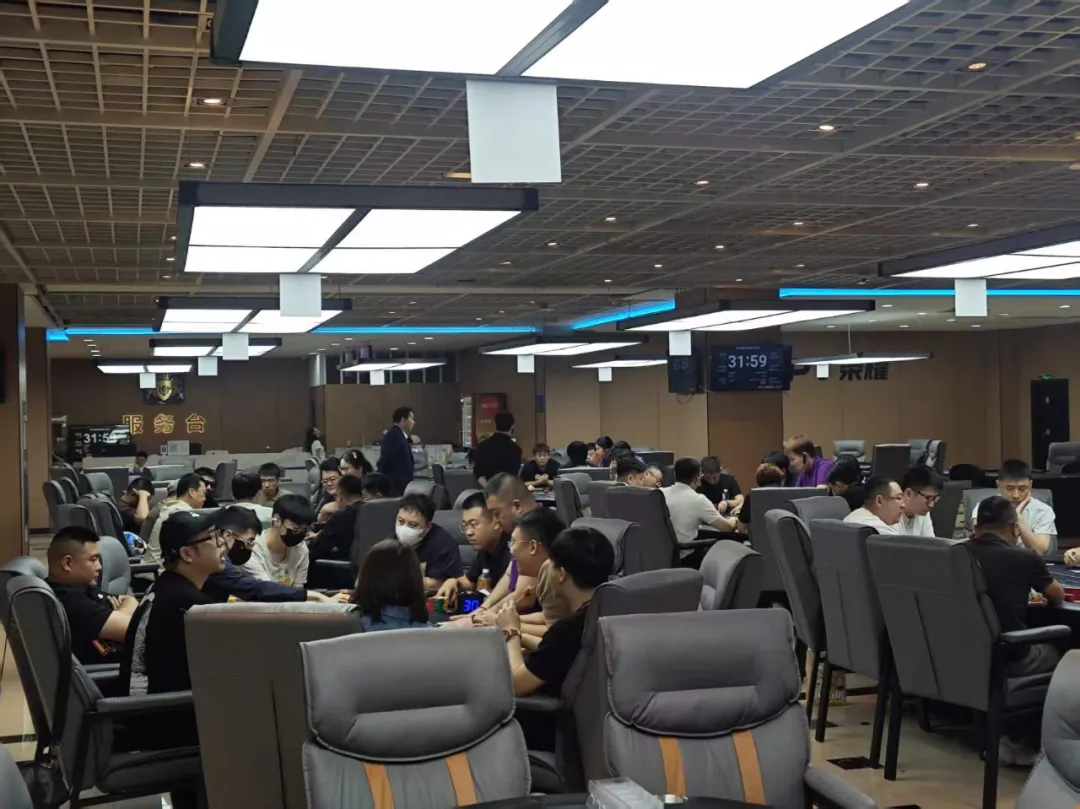 【WPT扑克】DBPT葫芦岛站决赛桌诞生！于永泽487万记分牌领跑，十强争霸一触即发