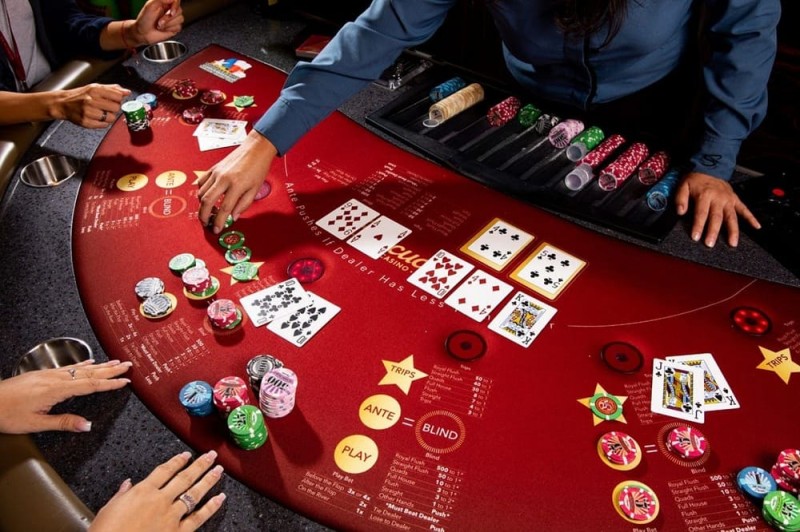 【WPT扑克】小盲位的慢性毒药:为什么你的ATo总在这里输钱?
