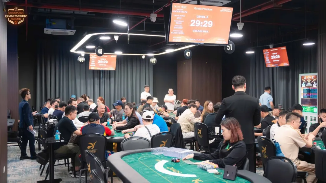 【WPT扑克】2026QPC秋季赛 | 主赛事B组偃旗息鼓!34位选手晋级第二轮,中国选手刘俊拿下22.8万计分牌成CL,明日C/D组最后晋级机会!