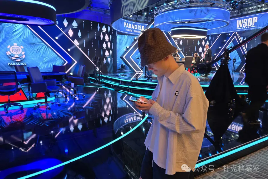 【WPT扑克】你总以为放下手机就能打好牌,但真正的问题是你根本受不了无聊