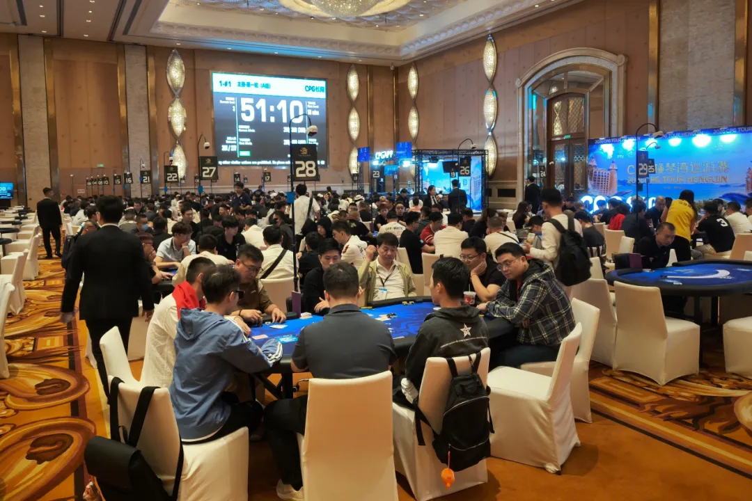 【WPT扑克】2026 CPG横琴|珠海烽烟再起!主赛第一轮A组512人参赛176人晋级,郑敬钭收获26.9万记分牌领跑
